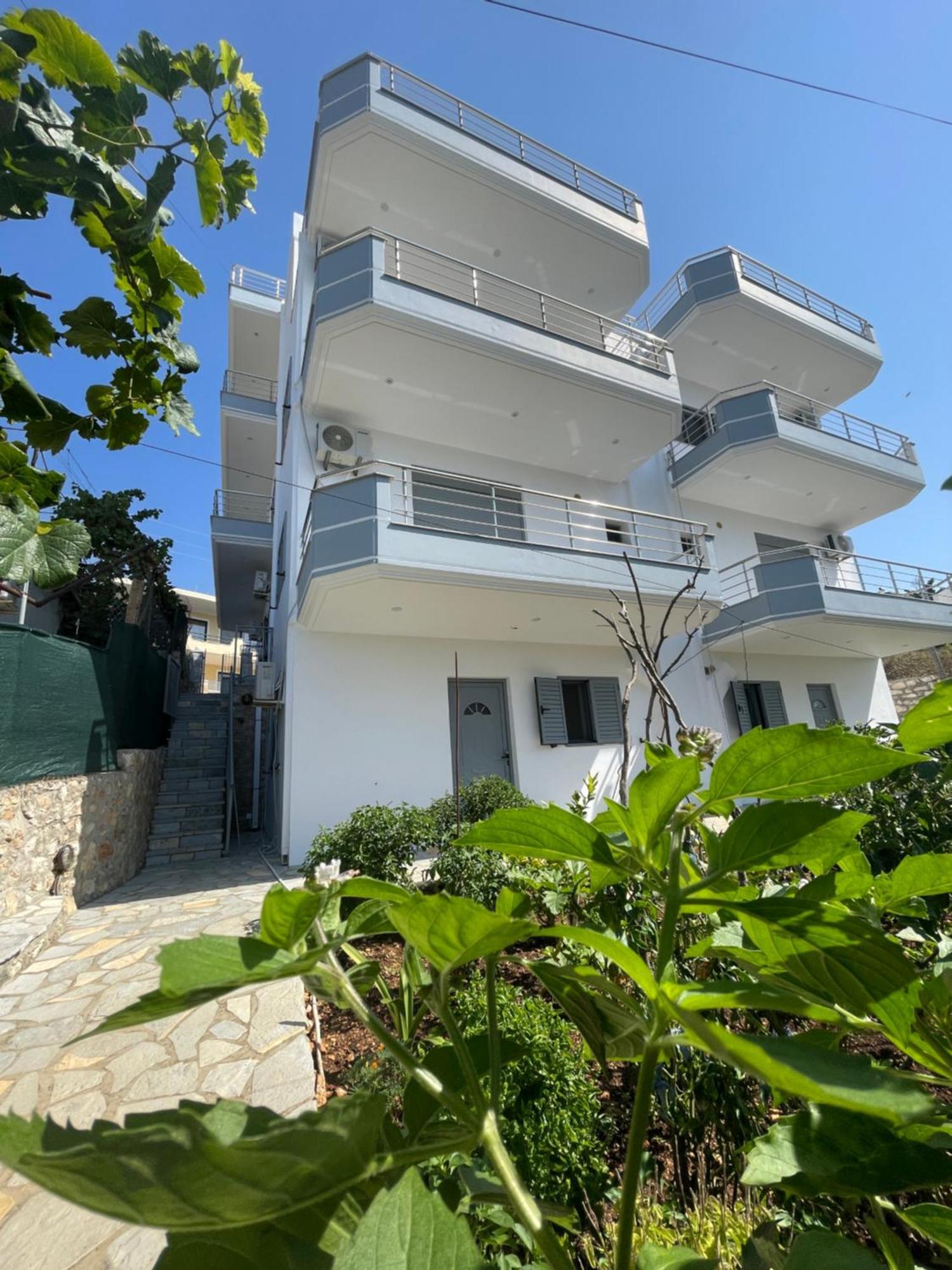 Tasos Rooms Himare Exterior photo