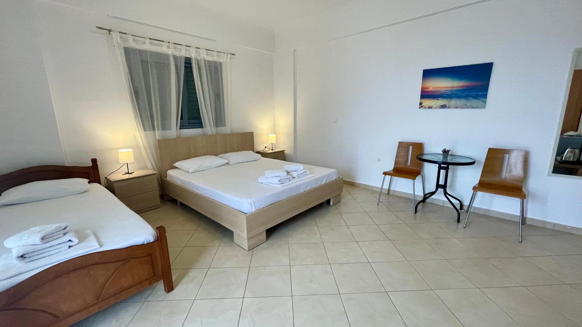 Tasos Rooms Himare Exterior photo